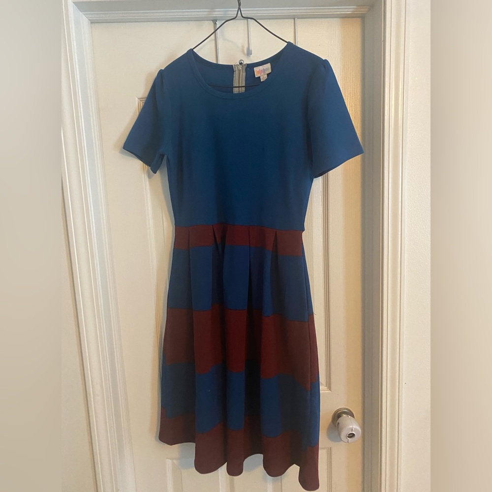 Lularoe Amelia dress navy and burgundy GUC L large